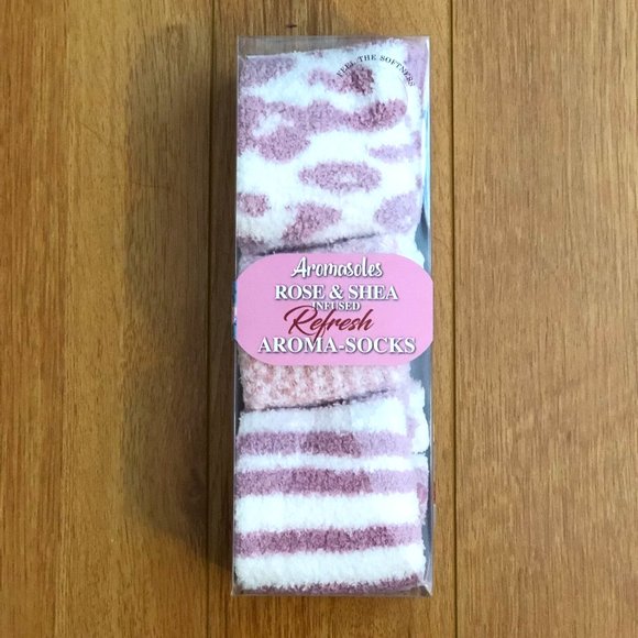 Aromasoles Non-Skid Rose & Shea Butter Infused Aroma Fuzzy Socks - Picture 1 of 3